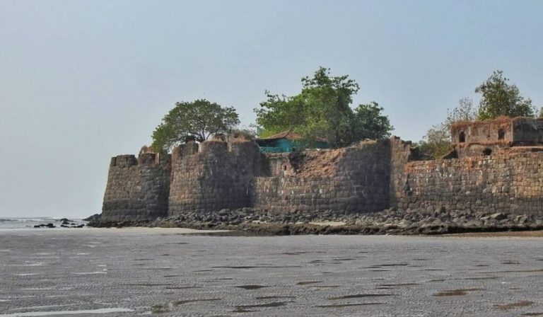 Kolaba Fort